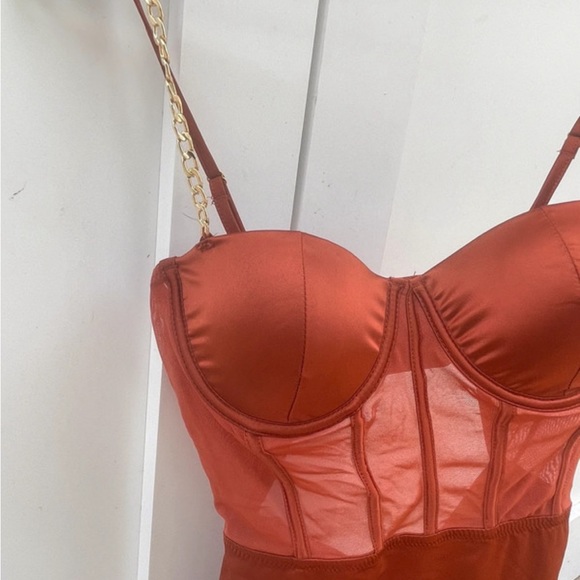 Dress - Picture 2 of 8